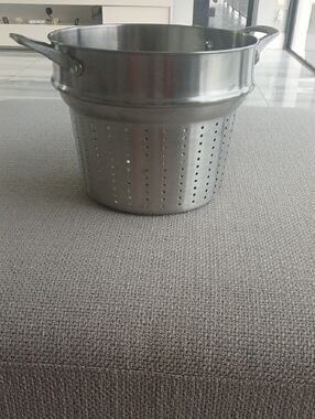 Calphalon Stainless Steel Pasta/Steamer Insert with Handles - Silver.Calphalon.
